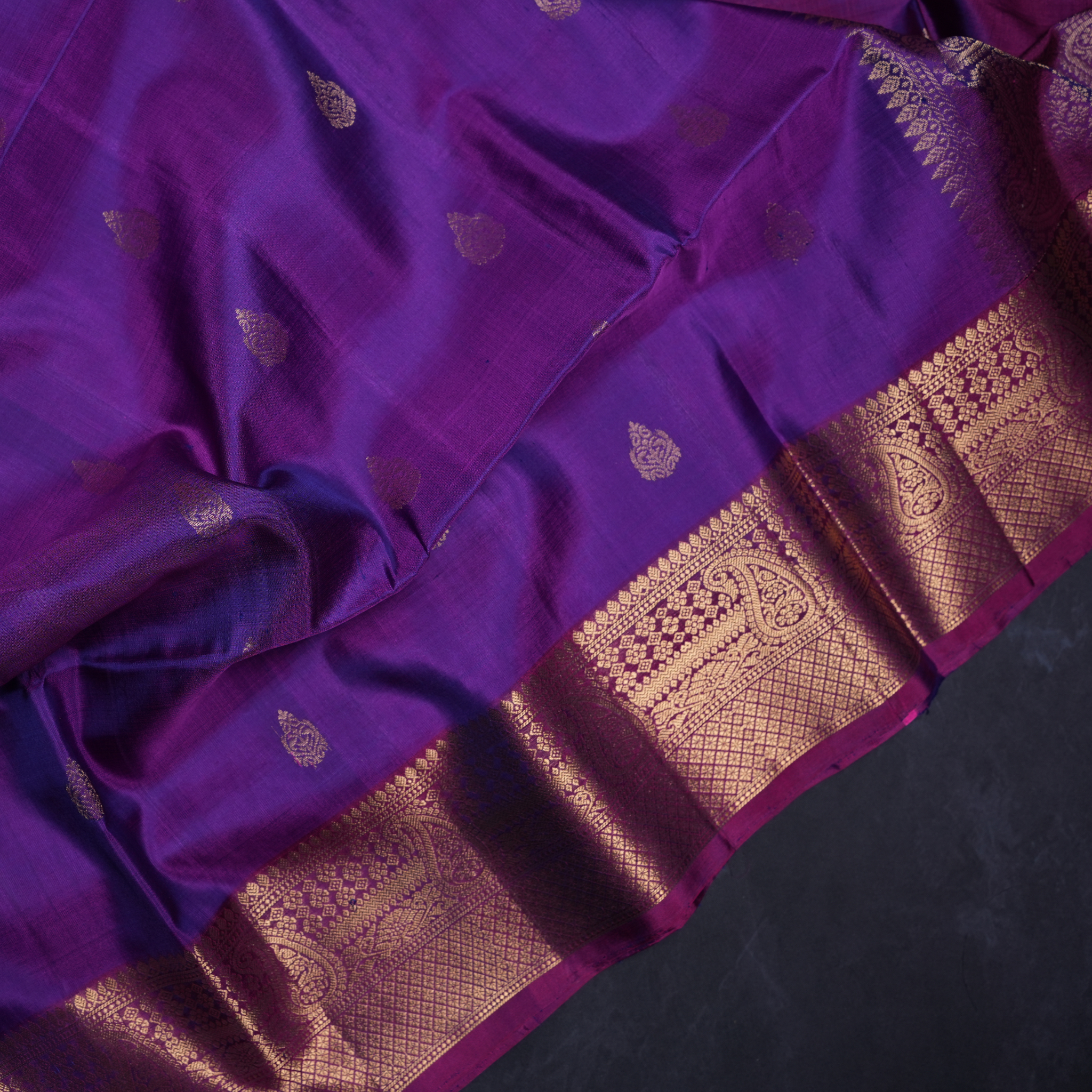 Beautiful Handloom Kanjivaram  South Silk Saree with Blouse Piece 