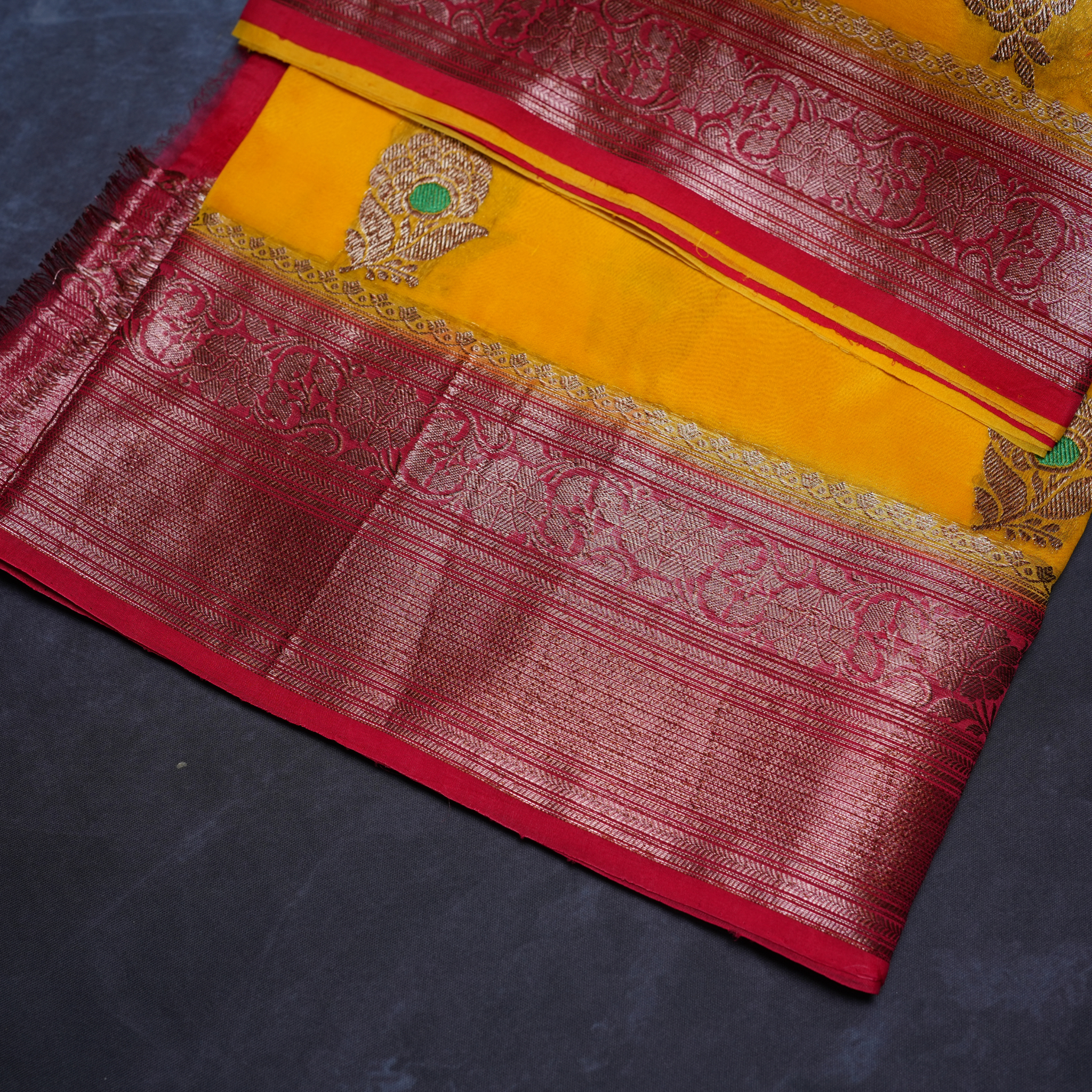 Kora Antique Banarasi Antique Meenakari Weaving With Blouse