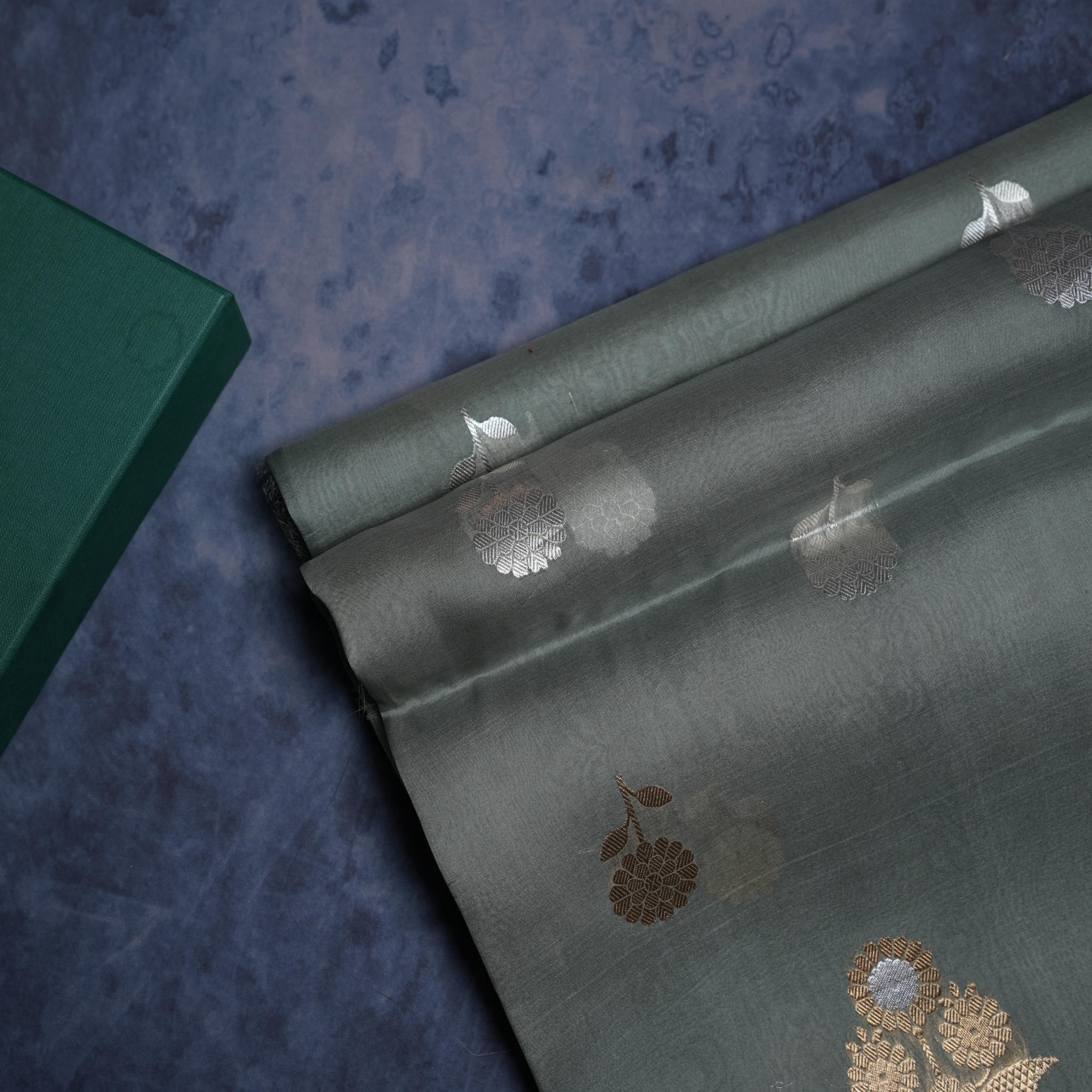 Kora Organza Pure Handloom Silver & Gold Zari Weave With Blouse