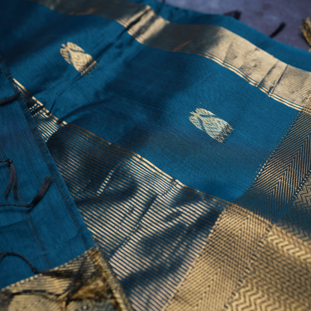 Rajvani Pure Maheshwari Handloom Saree with Running Blouse | Peacock Blue | Gold Zari Border