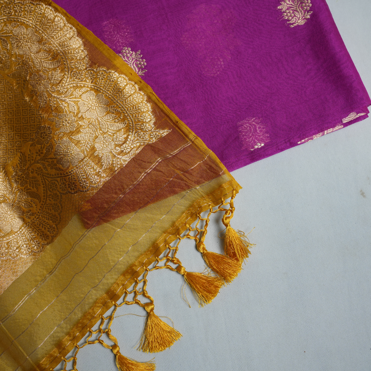 Rajvani Premium Banarasi Handwoven Kora Silk 2-Piece Suit Set with Kadhwa Weave Dupatta – Royal Magenta